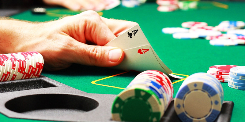 Tìm hiểu về bài tây Poker