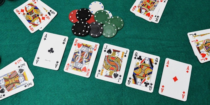 Giới thiệu về bỏ bài trong poker