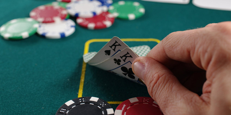 Vài nét tổng quan về các hand bài mạnh trong poker